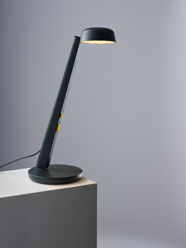 Lampe de bureau Polux - Éclairage intelligent pour malvoyants -BLEU NUIT ET JAUNE